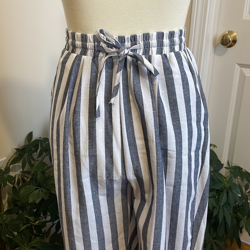 Pants - Picture 2 of 4